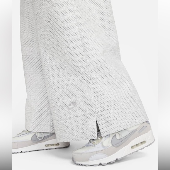 NWT Nike Forward Tech Pack wide leg pants - Picture 2 of 6